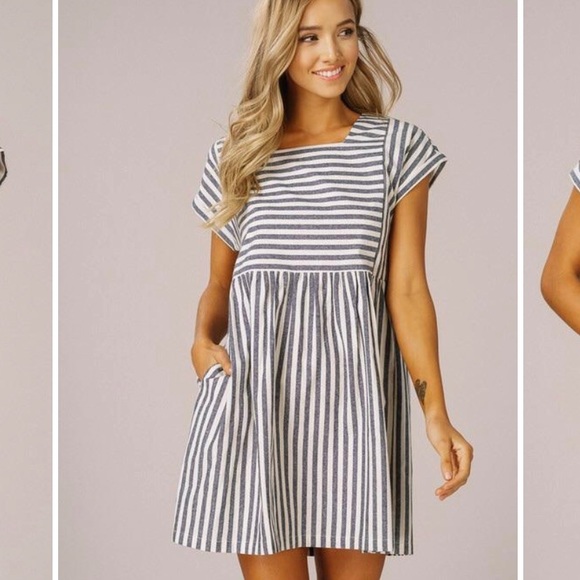 Listicle Dresses & Skirts - Listicle Short Sleeve Navy striped dress